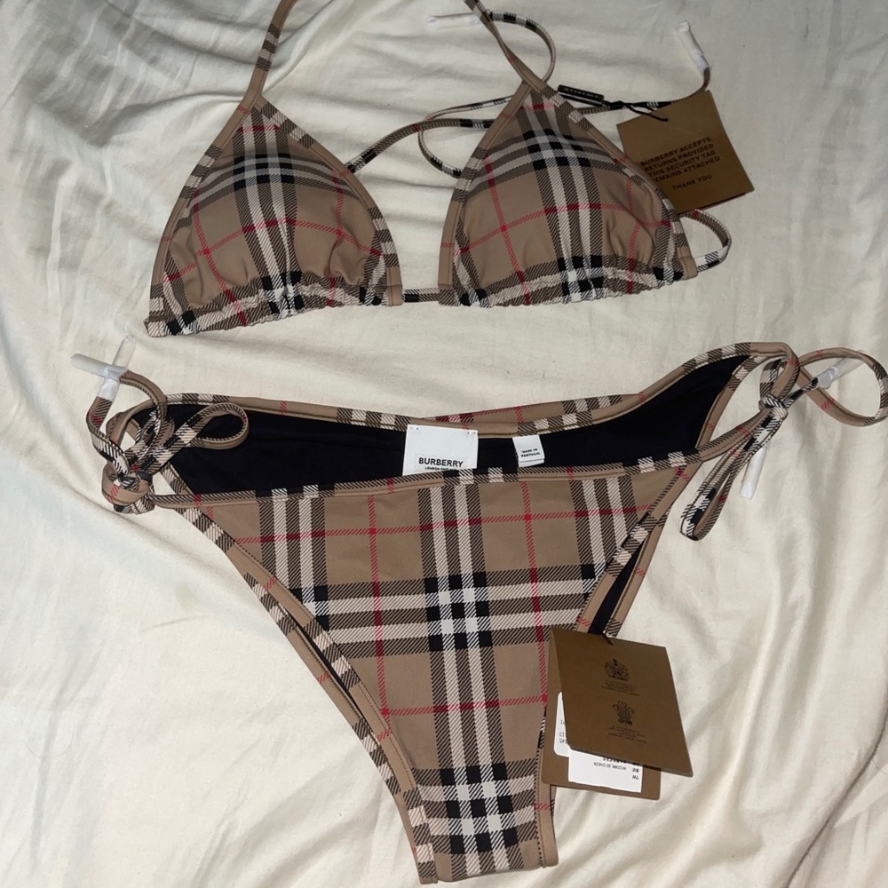 Burberry triangle bikini